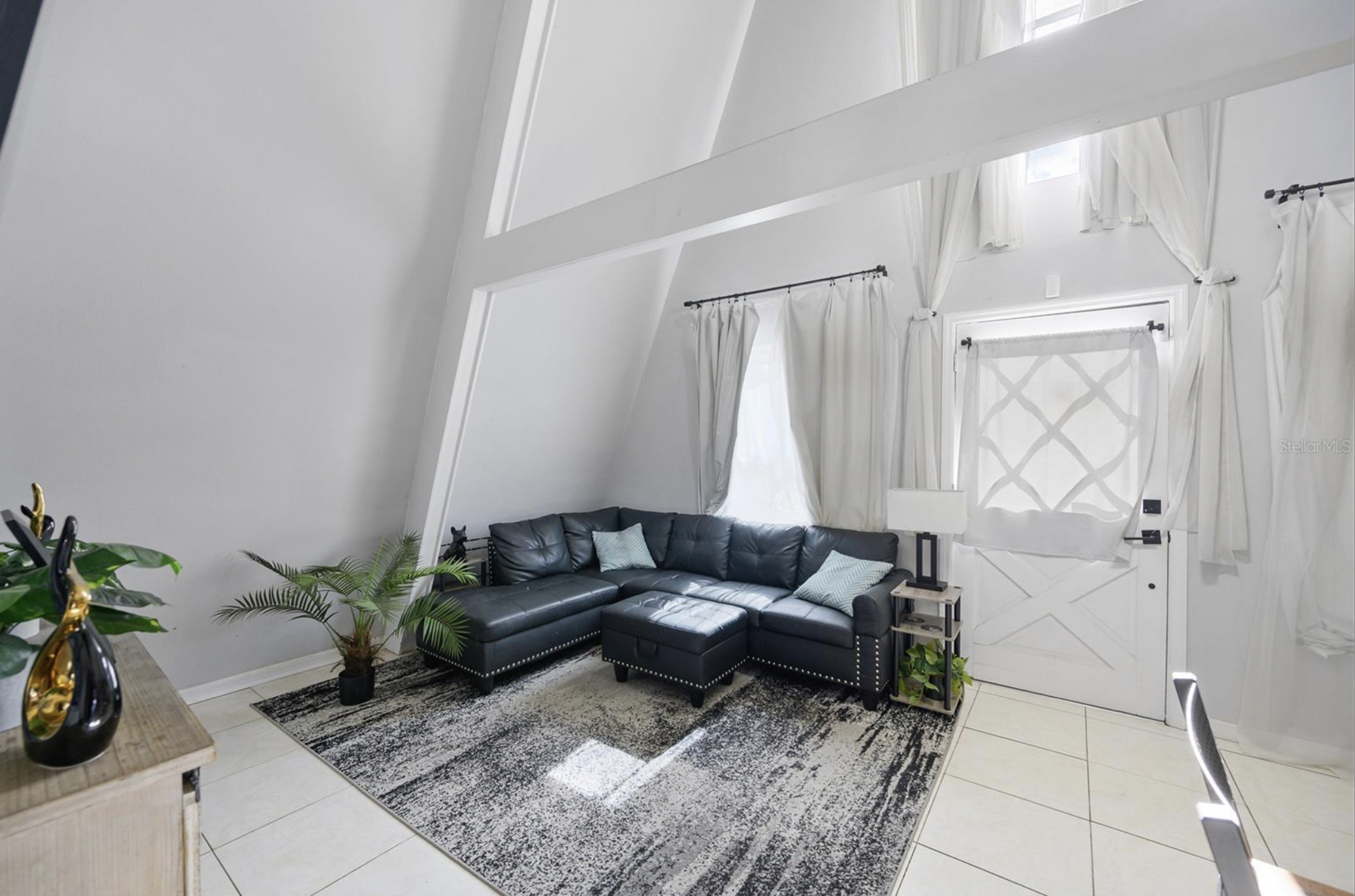 900 Riverside Drive Tarpon Springs, FL 34689 - Photo 8 of 29