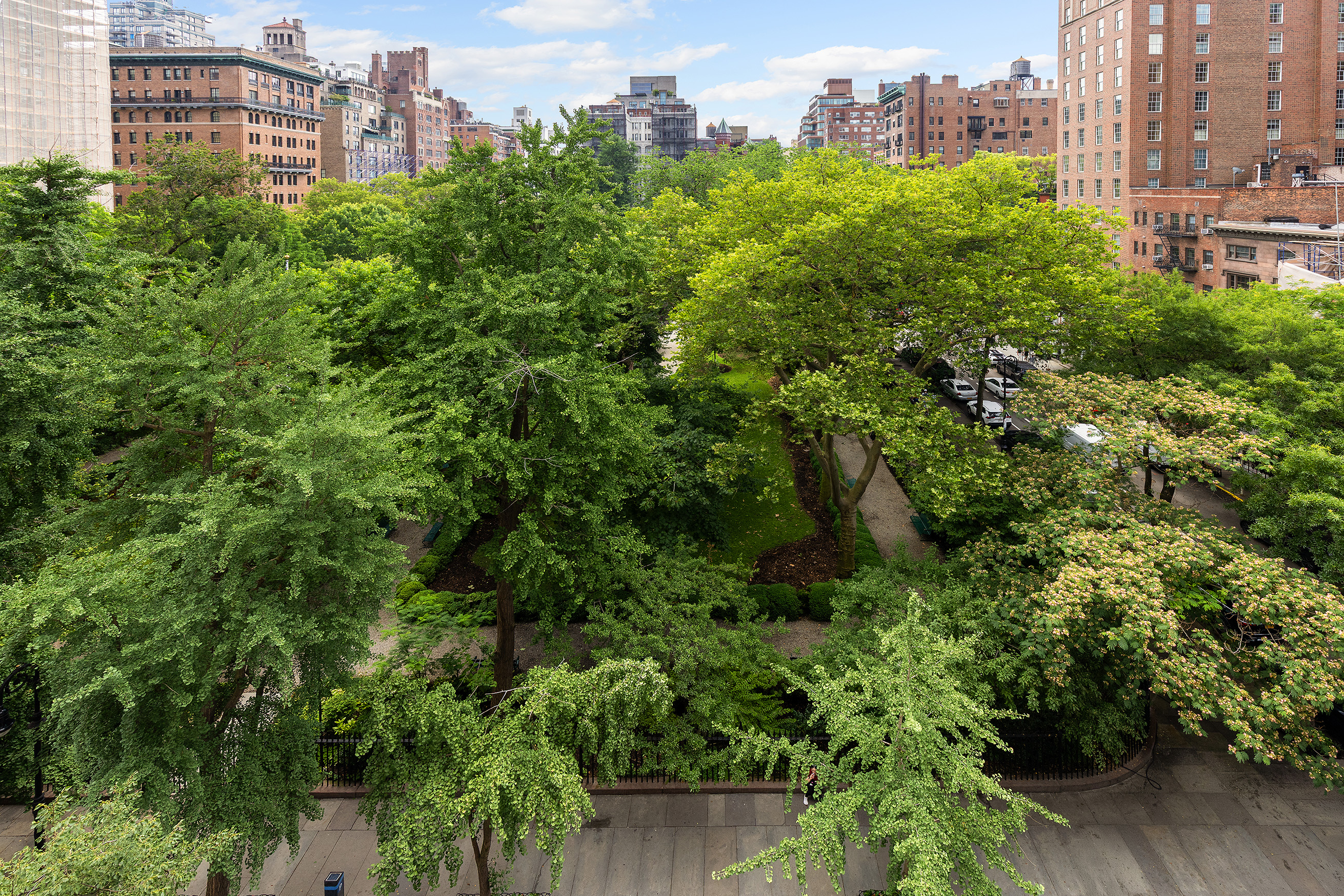 7 Gramercy Park West, Unit 6AB Manhattan, NY 10003 - Photo 7 of 12 a view of a city with tall buildings