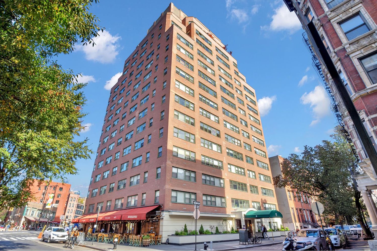 15 Charles Street, Unit 2H Manhattan, NY 10014 - Photo 10 of 12 a front view of a building
