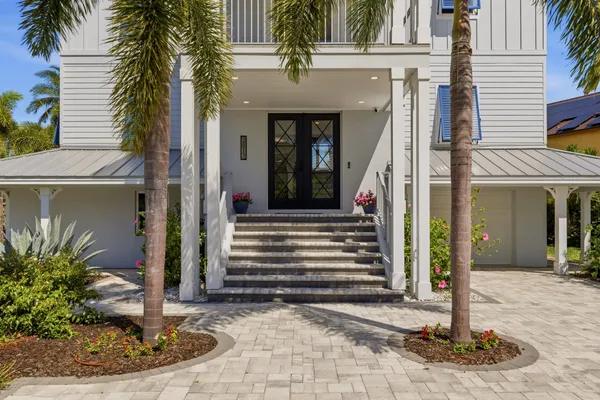 $2,350,000 | 2813 Kipps Colony Drive South, Gulfport, FL 33707