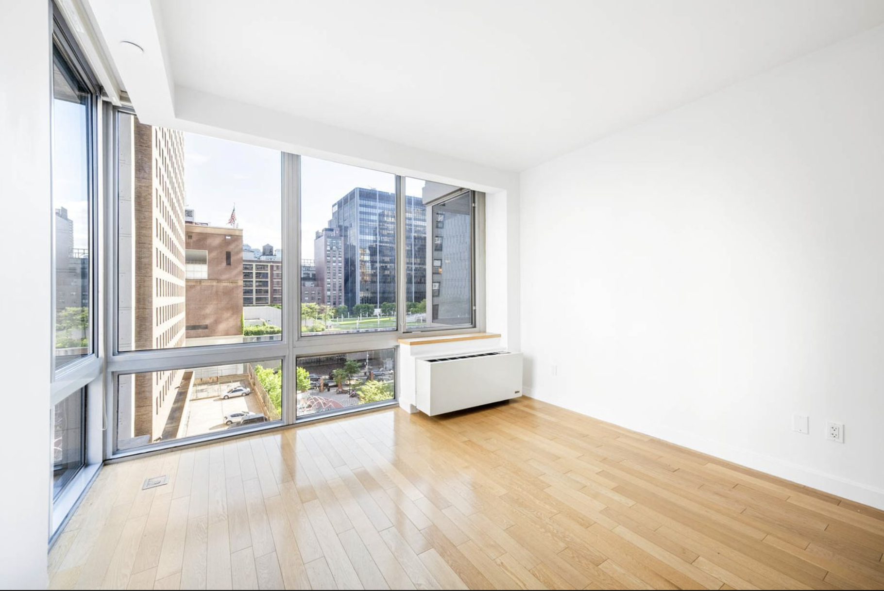 225 West 60th Street, Unit 8F Manhattan, NY 10023 - Photo 4 of 11