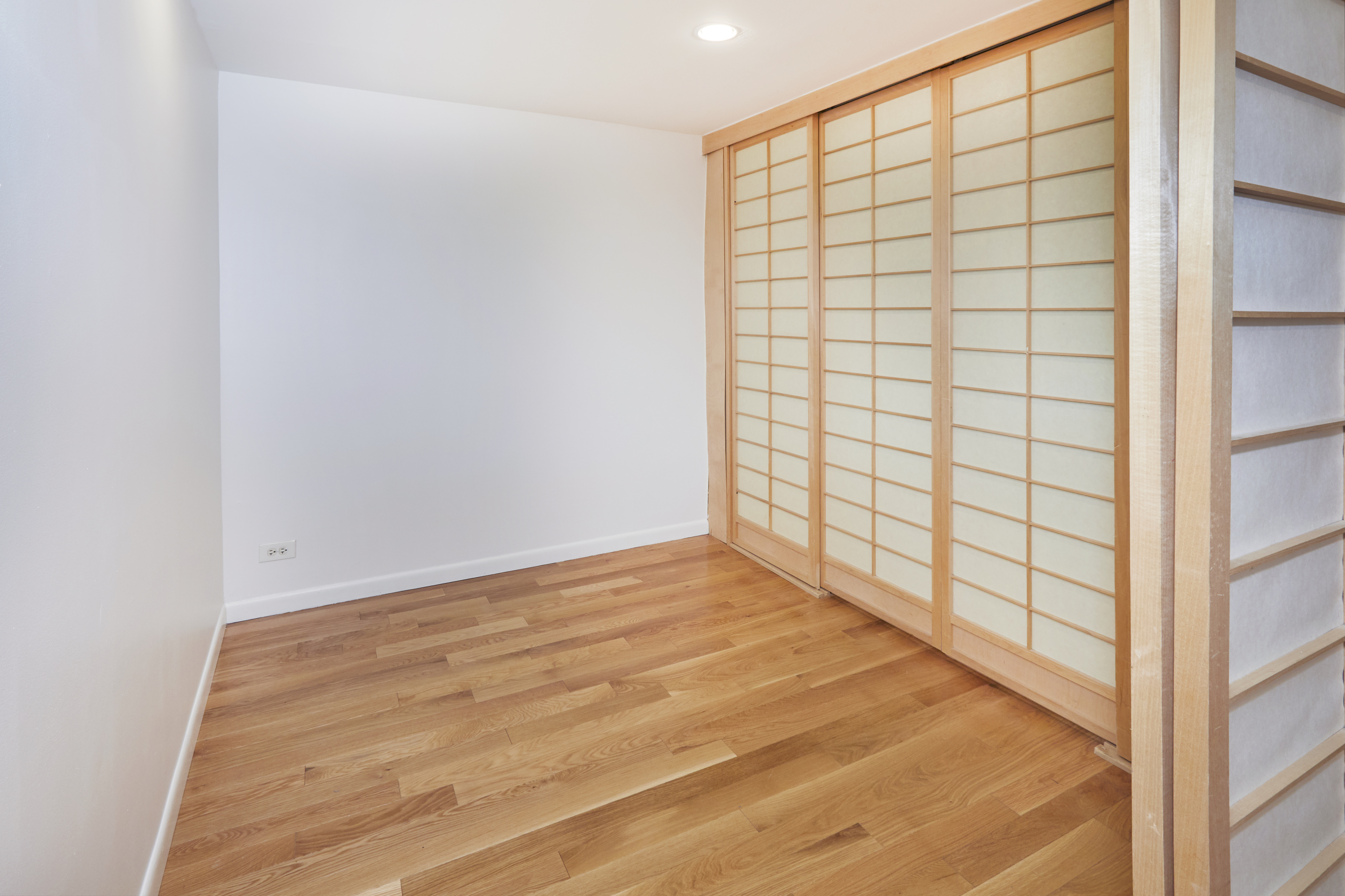 32 East 3rd Street, Unit GARDEN Manhattan, NY 10003 - Photo 11 of 20