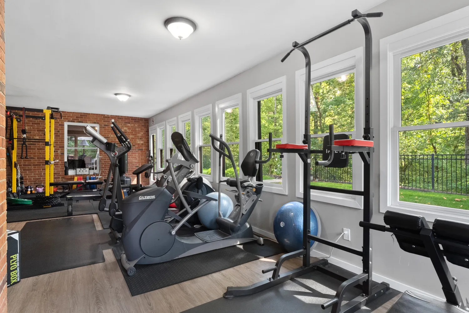 $1,995,000 | 13352 Weston Park Drive, St. Louis, MO 63131