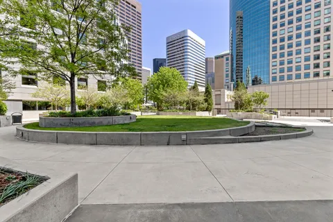 $350,000 | 1625 Larimer Street, Unit 1904, Denver, CO 80202