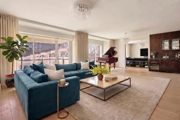 $4,350,000 | 425 East 58th Street, Unit 12EF | Sutton Place