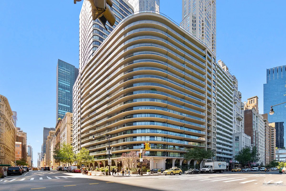 200 Central Park South, Unit 7K Manhattan, NY 10019 - Photo 14 of 15