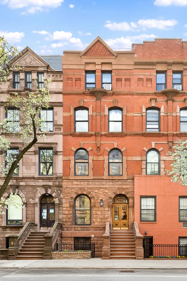 $699,000 | 118 West 81st Street, Unit 3F | Upper West Side