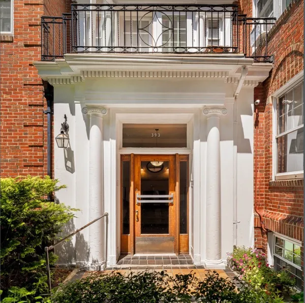 Contact Agent | 393 Broadway, Unit 10, Cambridge, MA 02139