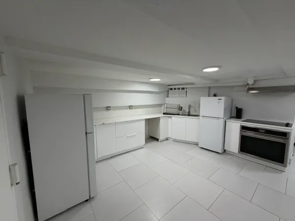 $1,900 | 178 Gelston Avenue, Unit 1 | Bay Ridge