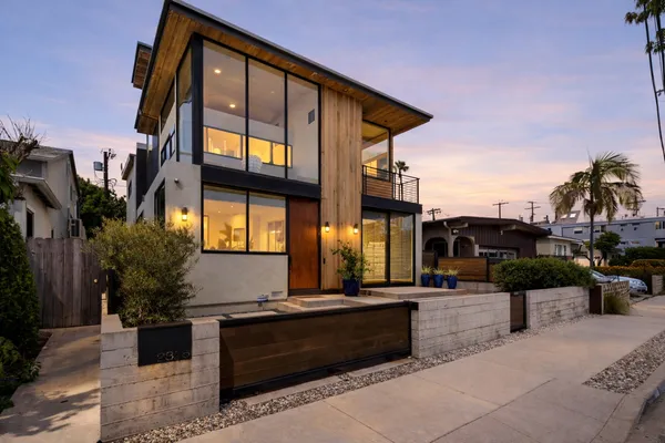 $3,825,000 | 2325 Cloy Avenue, Venice, CA 90291