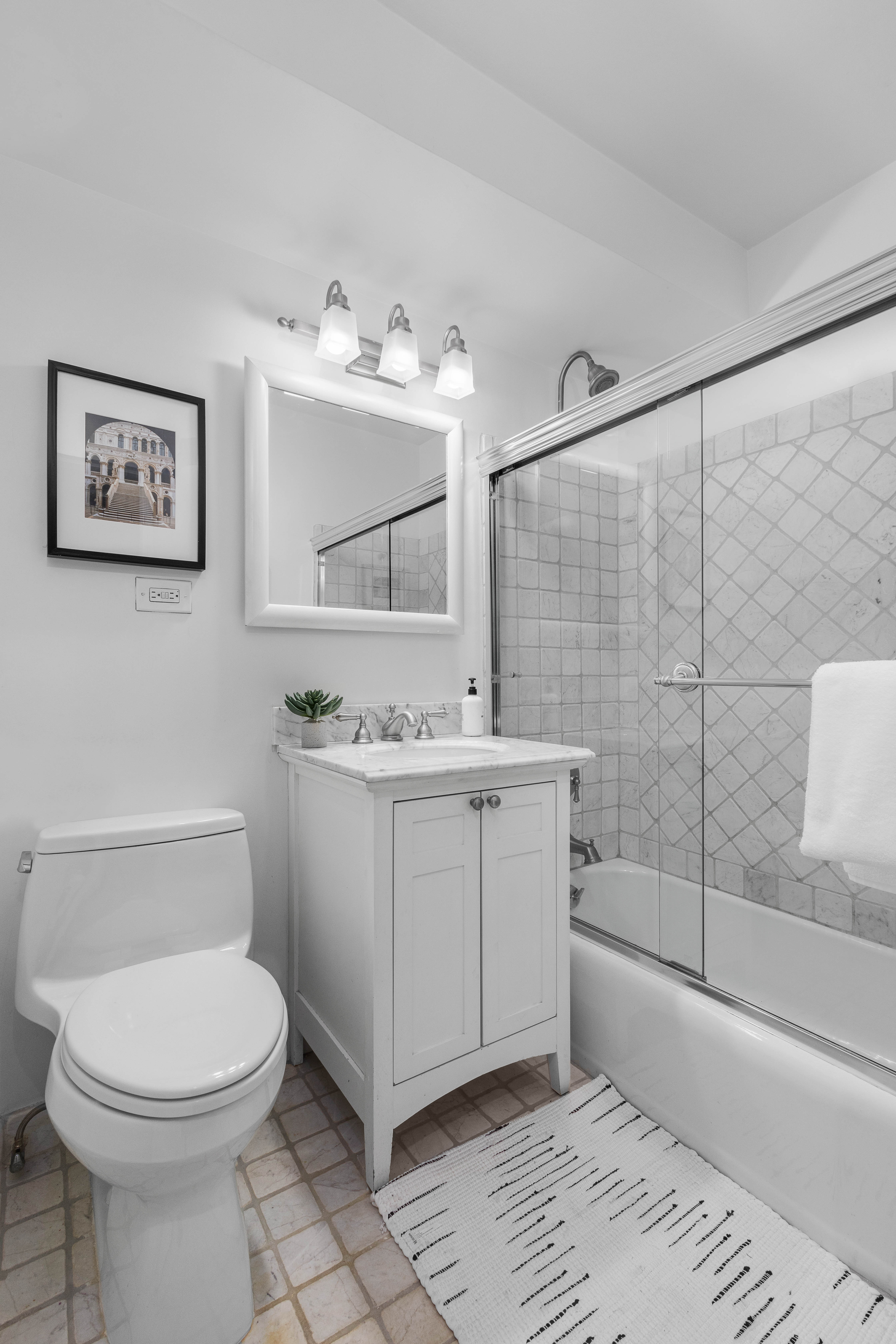 207 East 74th Street, Unit 11G Manhattan, NY 10021 - Photo 14 of 19