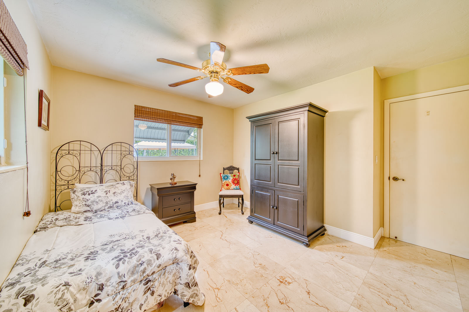 10641 Southwest 99th Terrace Miami, FL 33176 - Photo 13 of 41