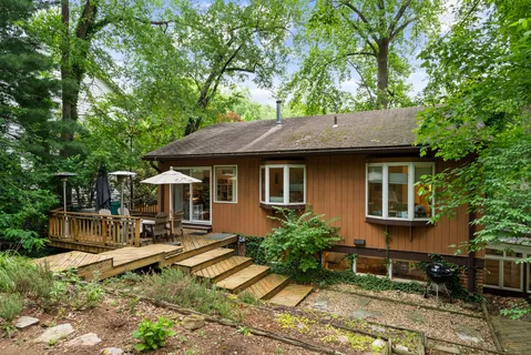 $1,000,000 | 6302 Bannockburn Drive, Bethesda, MD 20817