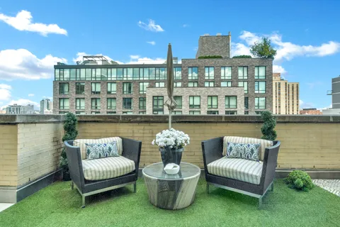 $1,450,000 | 40 West 116th Street, Unit A907 | Harlem