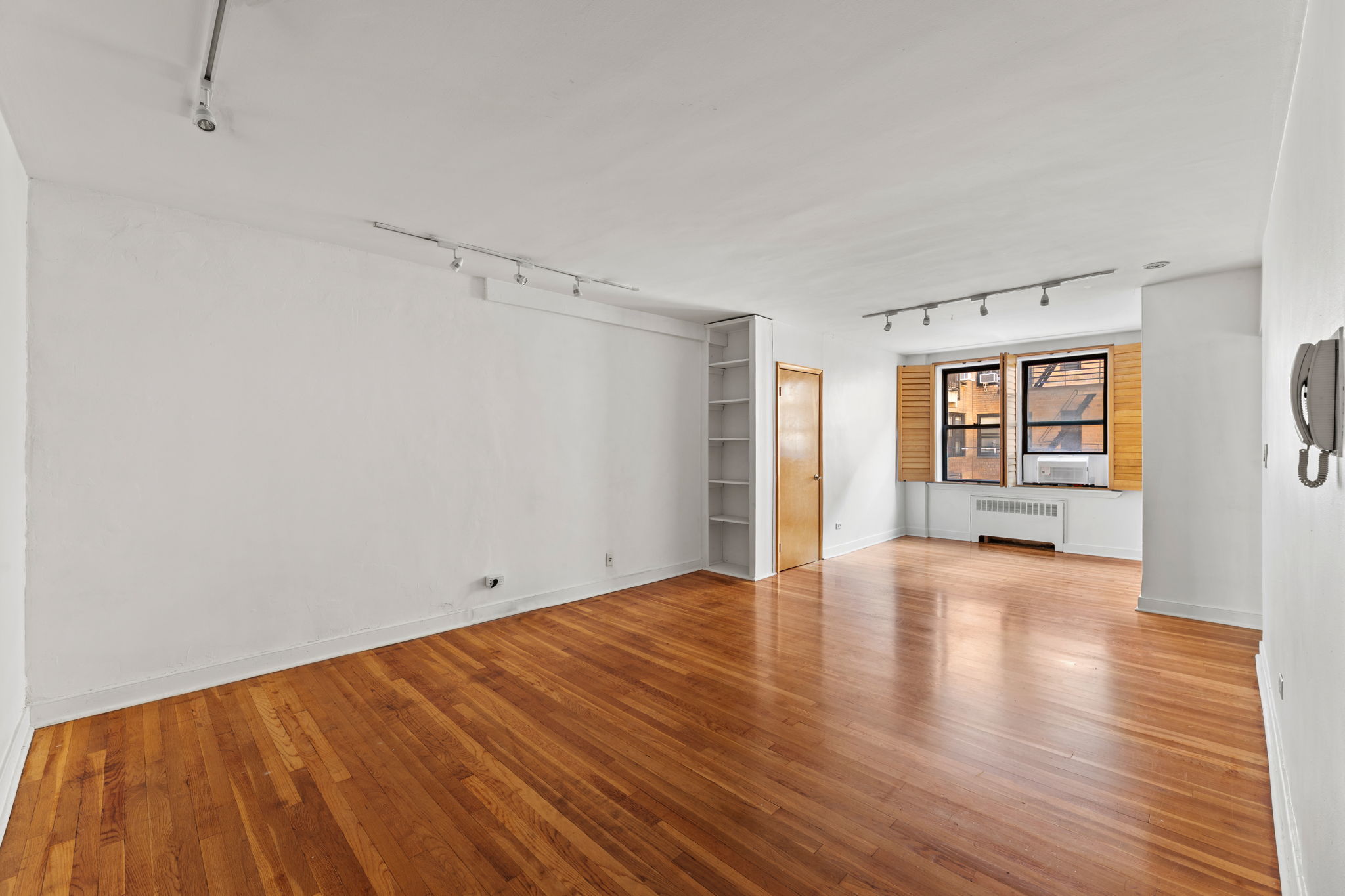 60 East 9th Street, Unit 341 Manhattan, NY 10003 - Photo 6 of 9