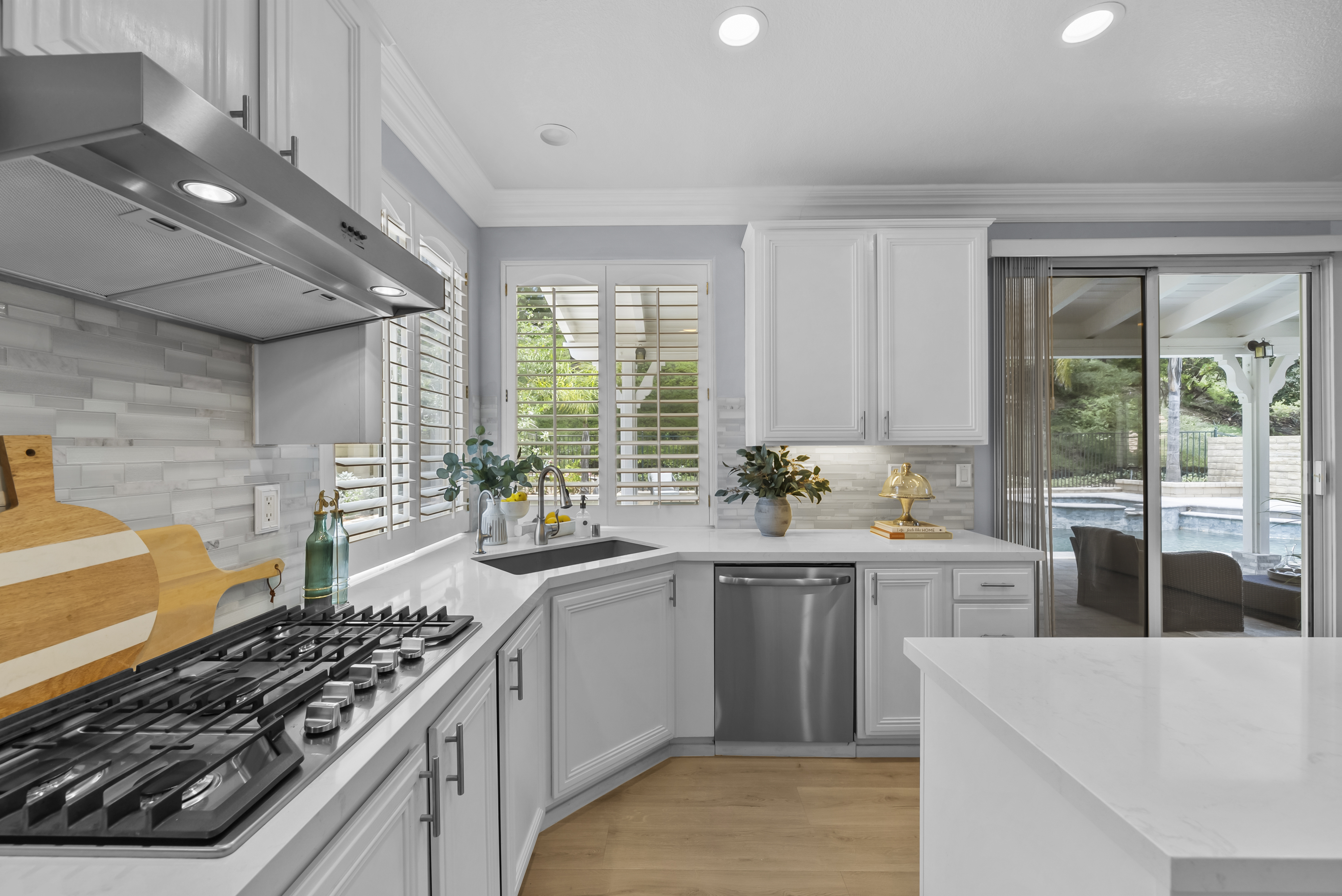 25415 Thoreau Way Stevenson Ranch, CA 91381 - Photo 5 of 9