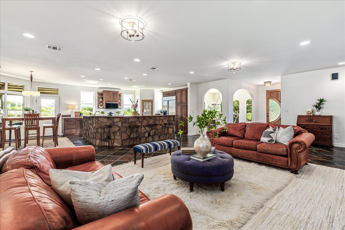 23802 Oscar Road Spicewood, TX 78669 - Photo 17 of 40 Gallery Image 17