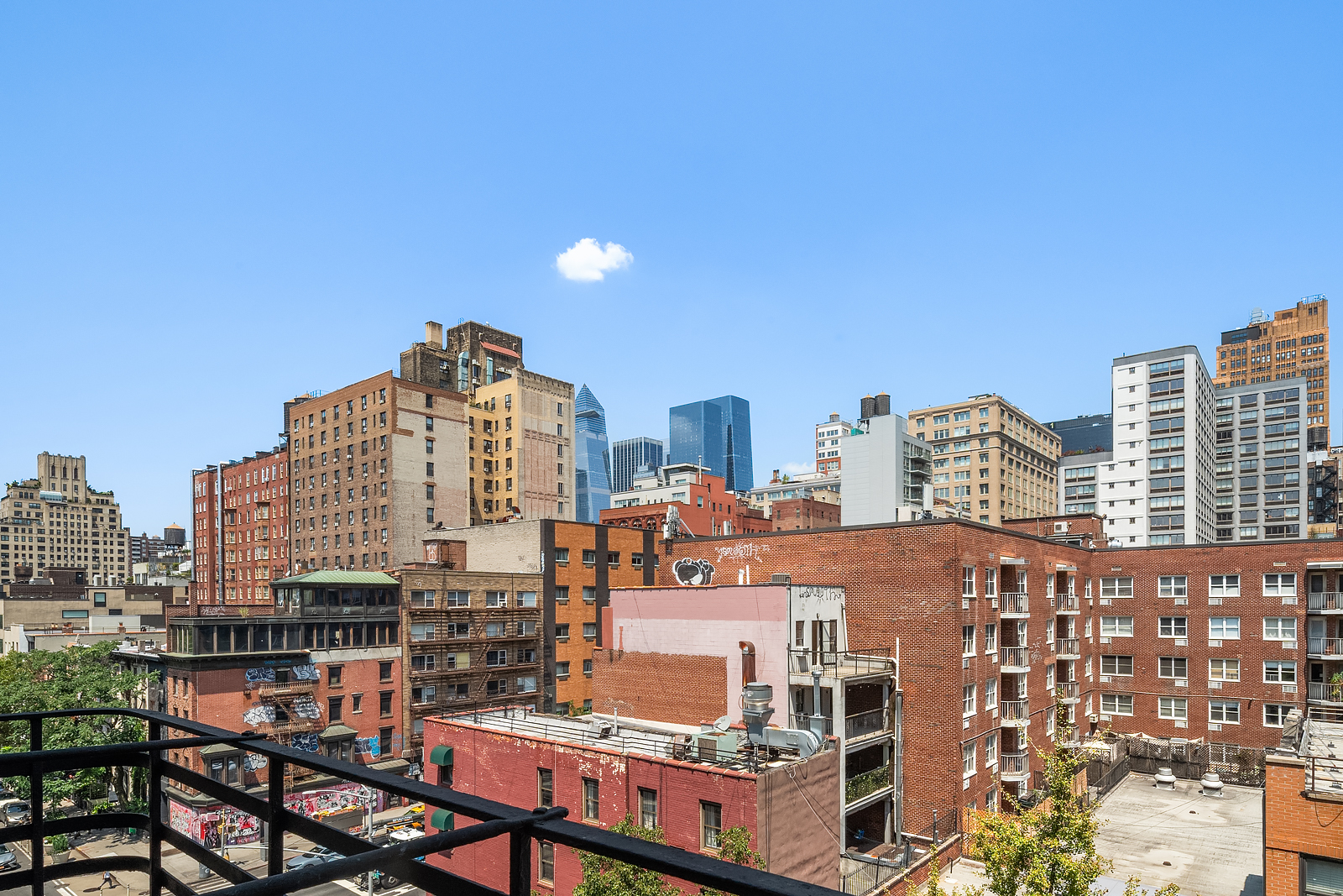 166 West 22nd Street, Unit 6C Manhattan, NY 10011 - Photo 8 of 11 a view of city with tall buildings