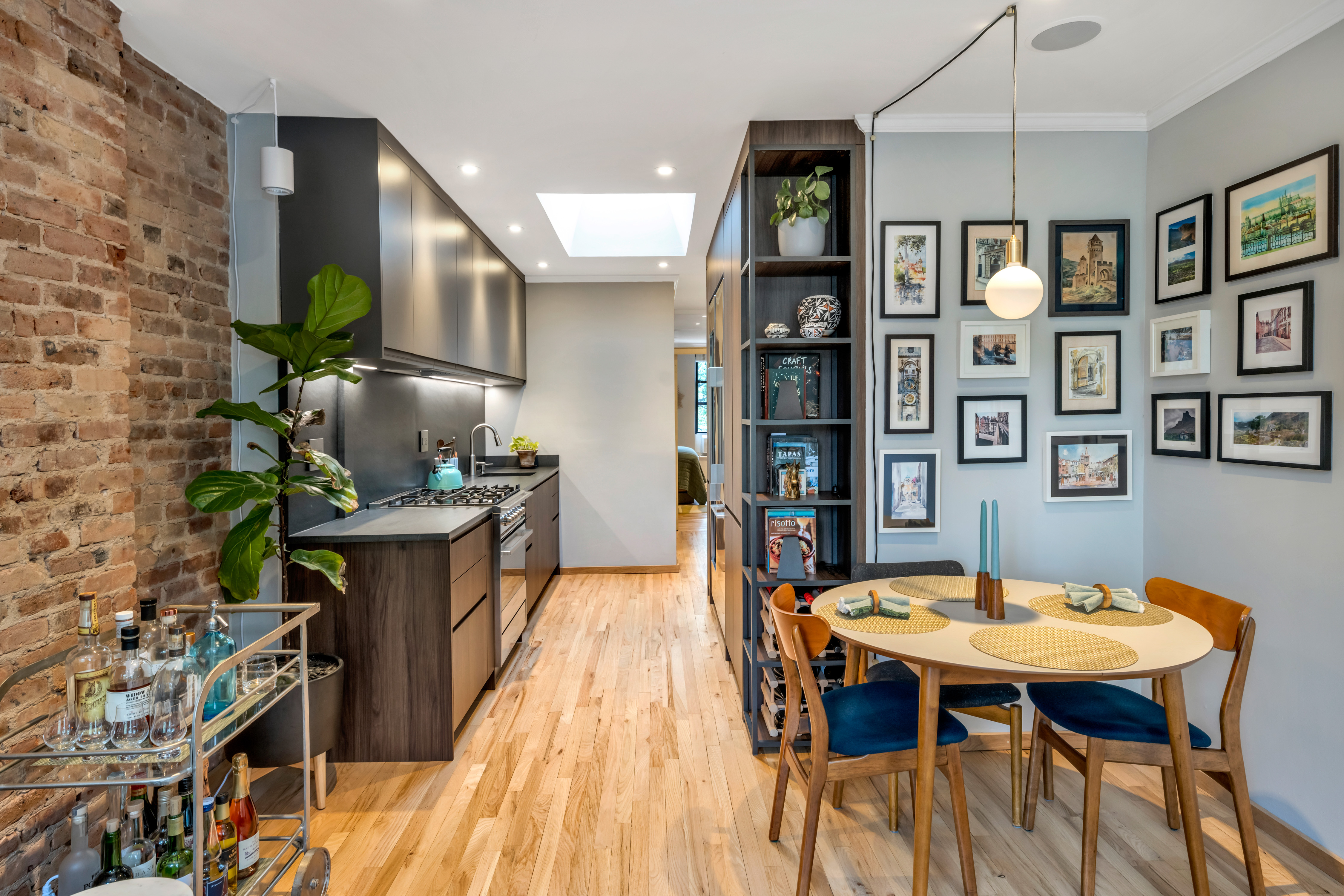 535 Clinton Street, Unit 4A Brooklyn, NY 11231 - Photo 3 of 10 a dining room with a table and chairs