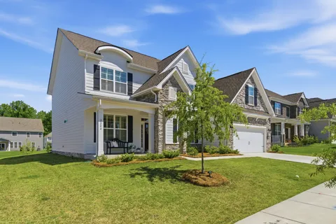 $720,000 | 2204 Skybrook Oaks Drive, Huntersville, NC 28078