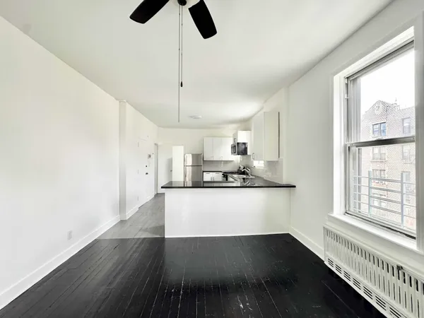 $3,895 | 406 Rogers Avenue, Unit 3 | Prospect Lefferts Gardens