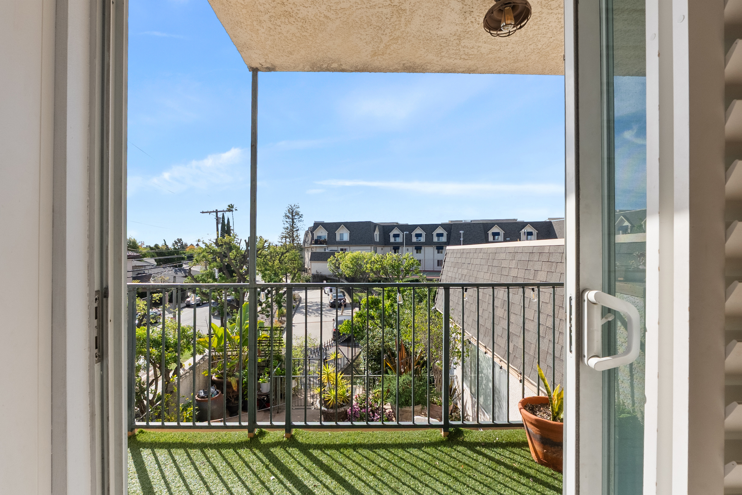 2385 Roscomare Road, Unit E17 Los Angeles, CA 90077 - Photo 16 of 23