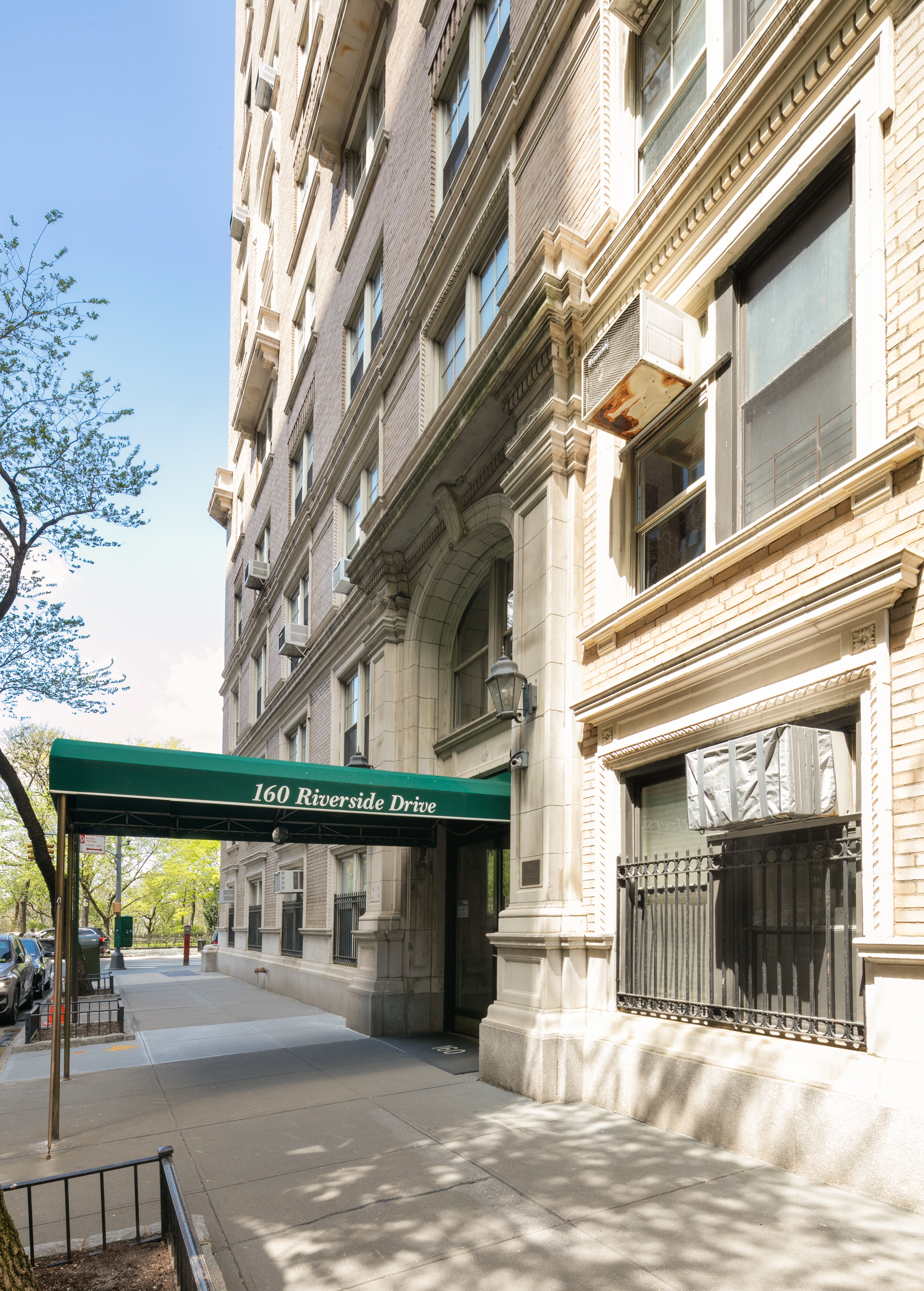 160 Riverside Drive, Unit 10D Manhattan, NY 10024 - Photo 13 of 14