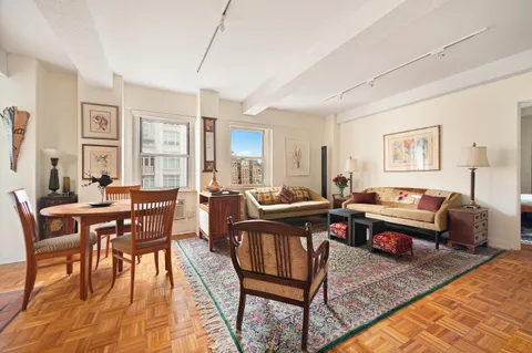 $950,000 | 2166 Broadway, Unit 12C | Upper West Side