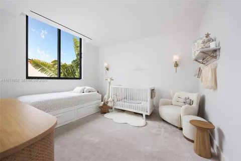 $6,350,000 | 5630 Pine Tree Drive, Miami Beach, FL 33140