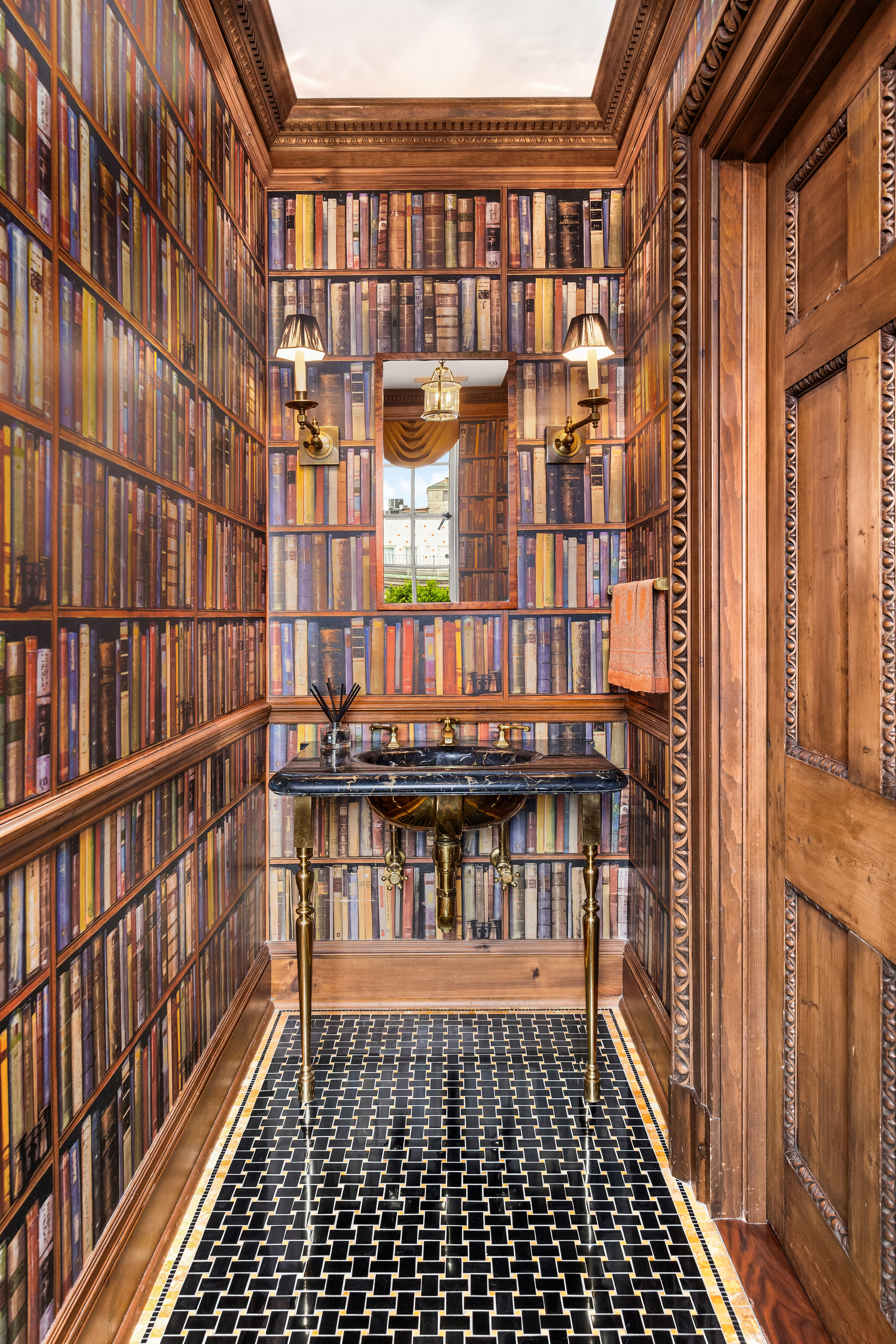 14 Sutton Place South, Unit PHA Manhattan, NY 10022 - Photo 8 of 22 a view of a balcony with wooden floor