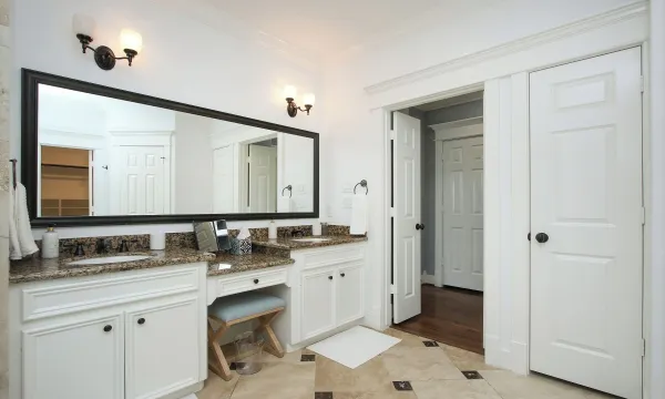 $774,000 | 1330 West 25th Street, Houston, TX 77008