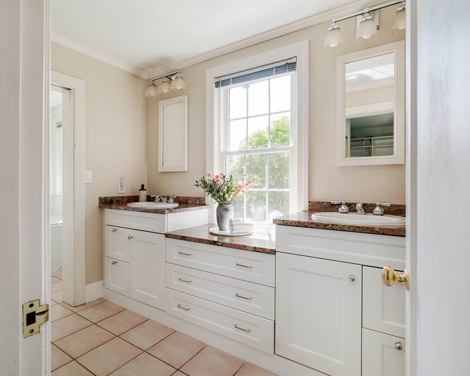 17 Chesham Road Brookline, MA 02445 - Photo 19 of 33 Gallery Image 19