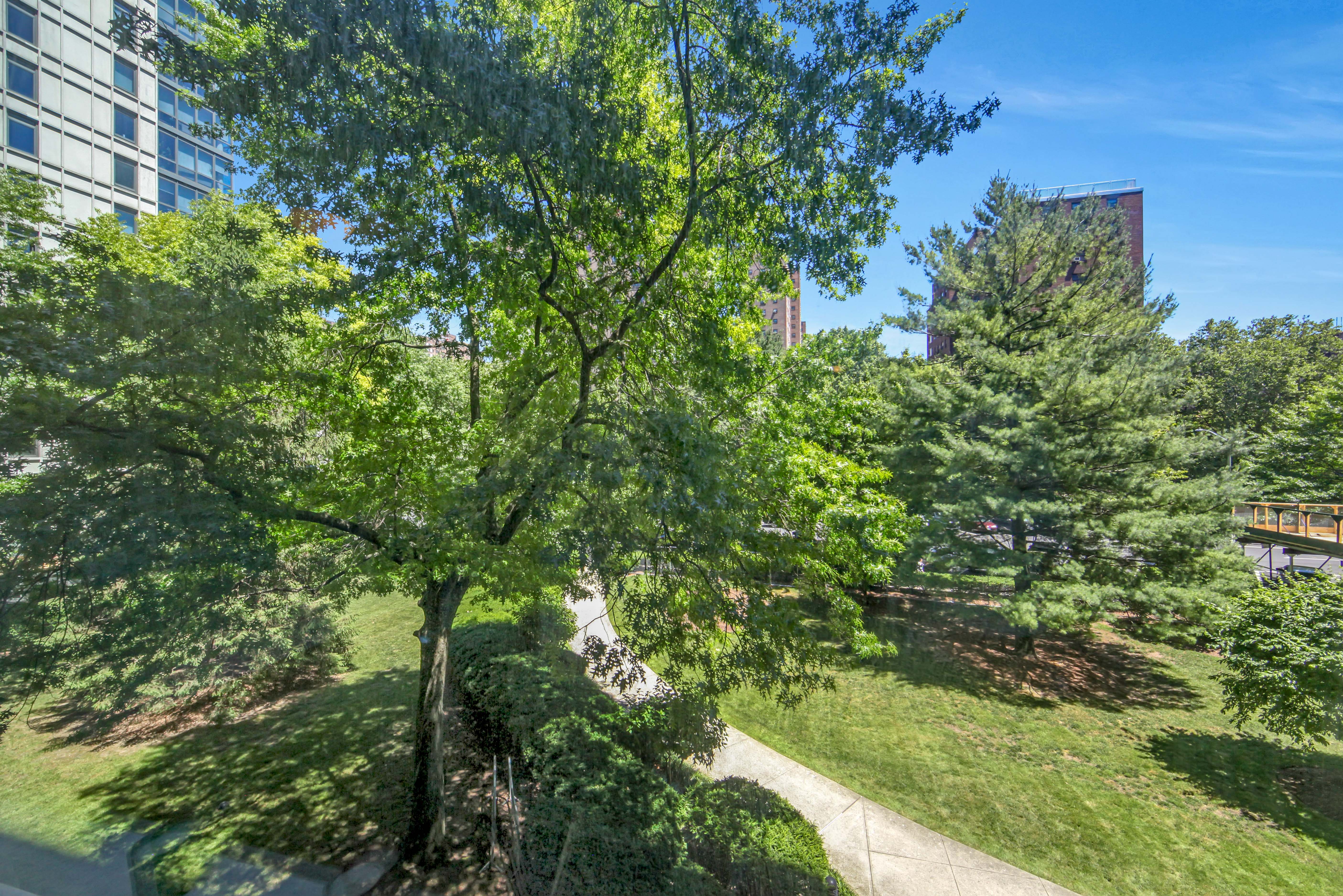 392 Central Park West, Unit 3G Manhattan, NY 10025 - Photo 3 of 14