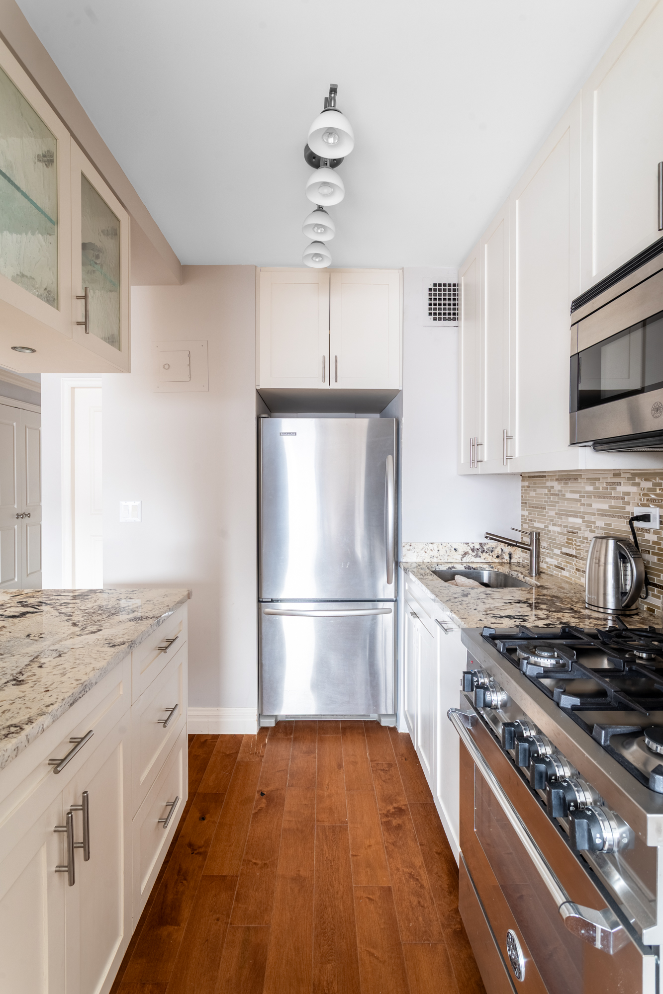 440 East 79th Street, Unit 12H Manhattan, NY 10075 - Photo 7 of 20