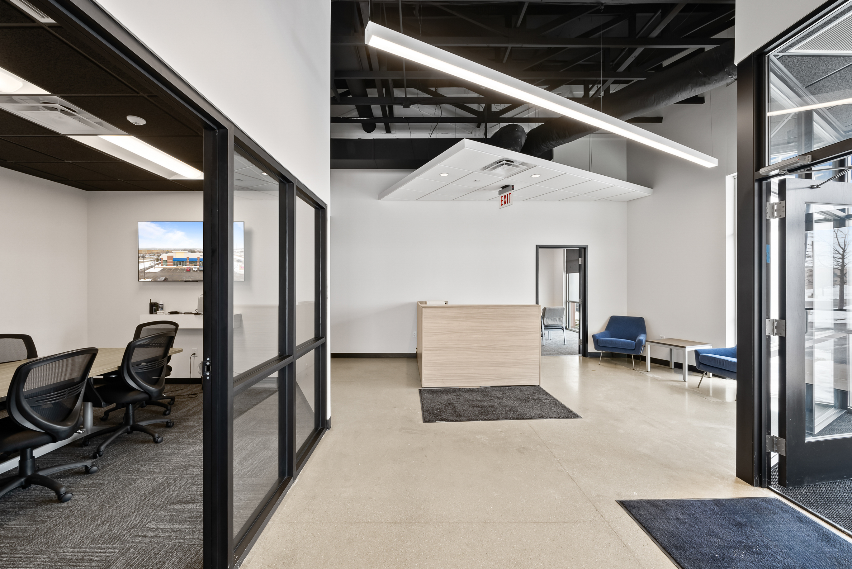 652 North Edwards Boulevard, Unit 4 Lake Geneva, WI 53147 - Photo 5 of 27