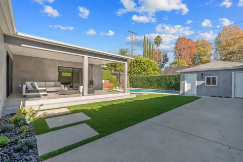 $1,895,000 | 4518 Varna Avenue, Sherman Oaks, CA 91423