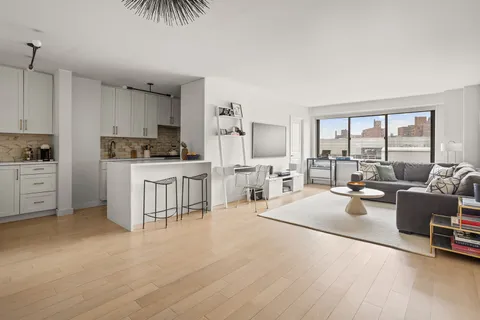 $1,595,000 | 175 West 12th Street, Unit 9G | West Village