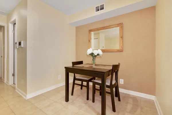 $8,000 | 2127 Newport Place Northwest, Washington, DC 20037