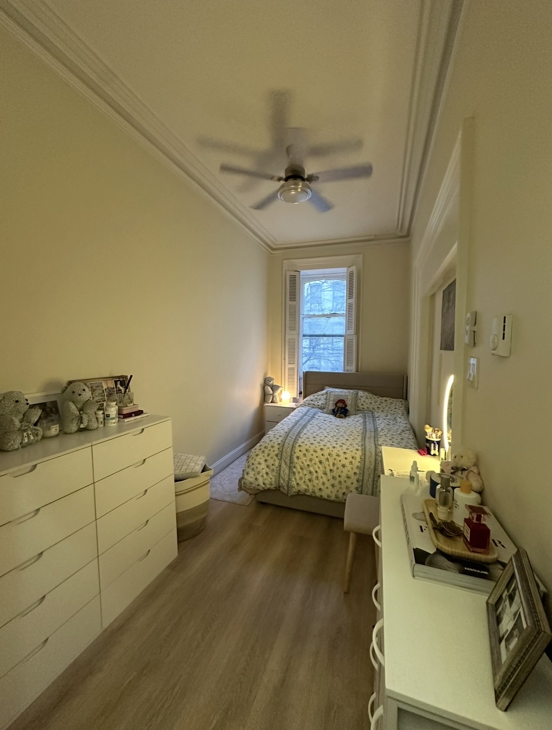 114 East 37th Street, Unit 3A Manhattan, NY 10016 - Photo 2 of 15 a bedroom with a bed and window