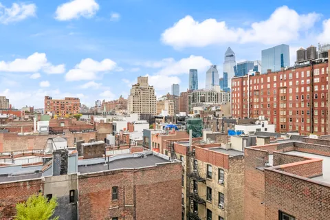 $469,000 | 201 West 21st Street, Unit 9A | Chelsea