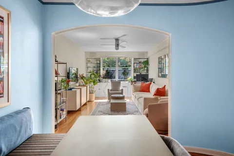 $699,000 | 310 West 55th Street, Unit 3C | Hell's Kitchen