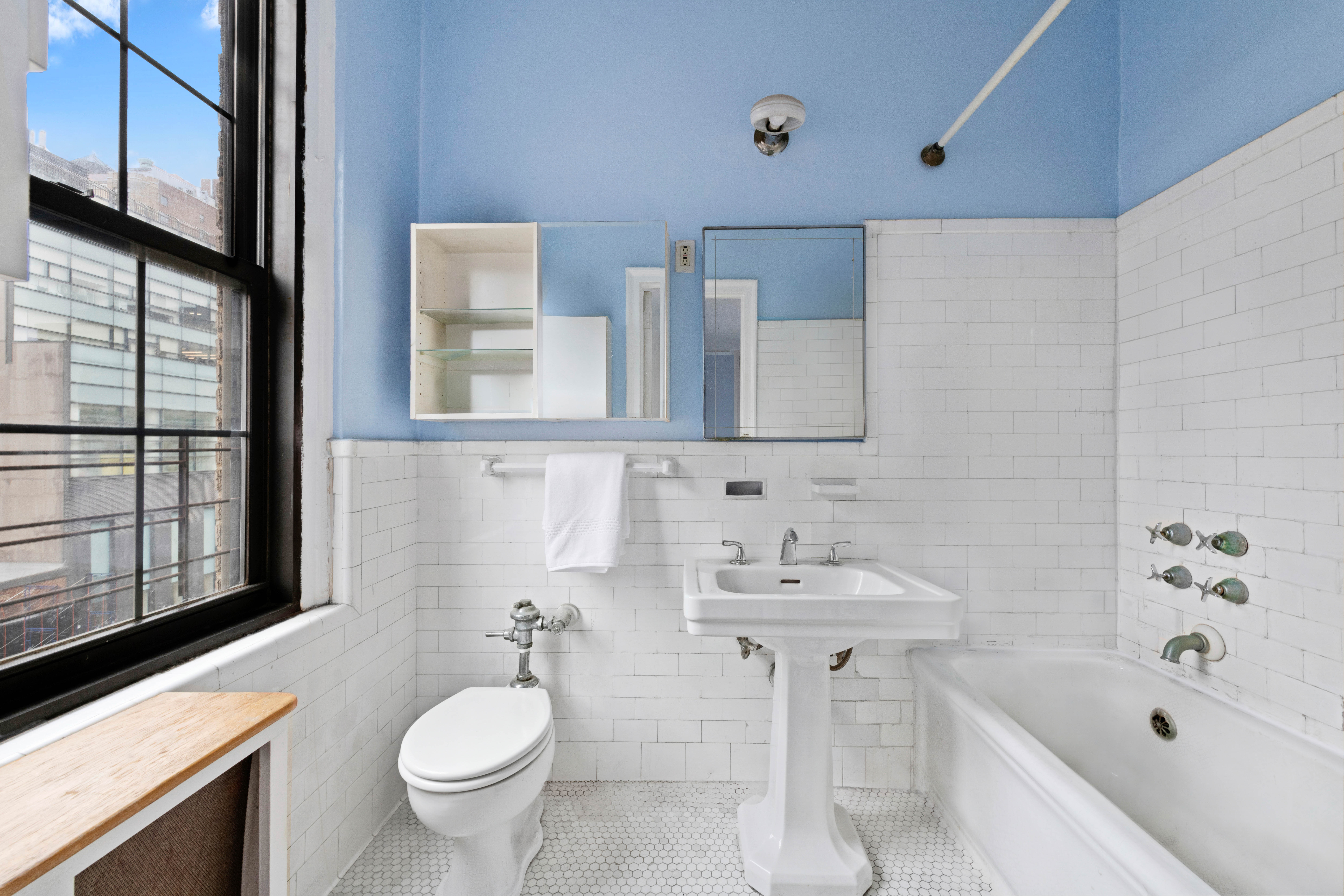 161 West 75th Street, Unit 10A Manhattan, NY 10023 - Photo 13 of 17