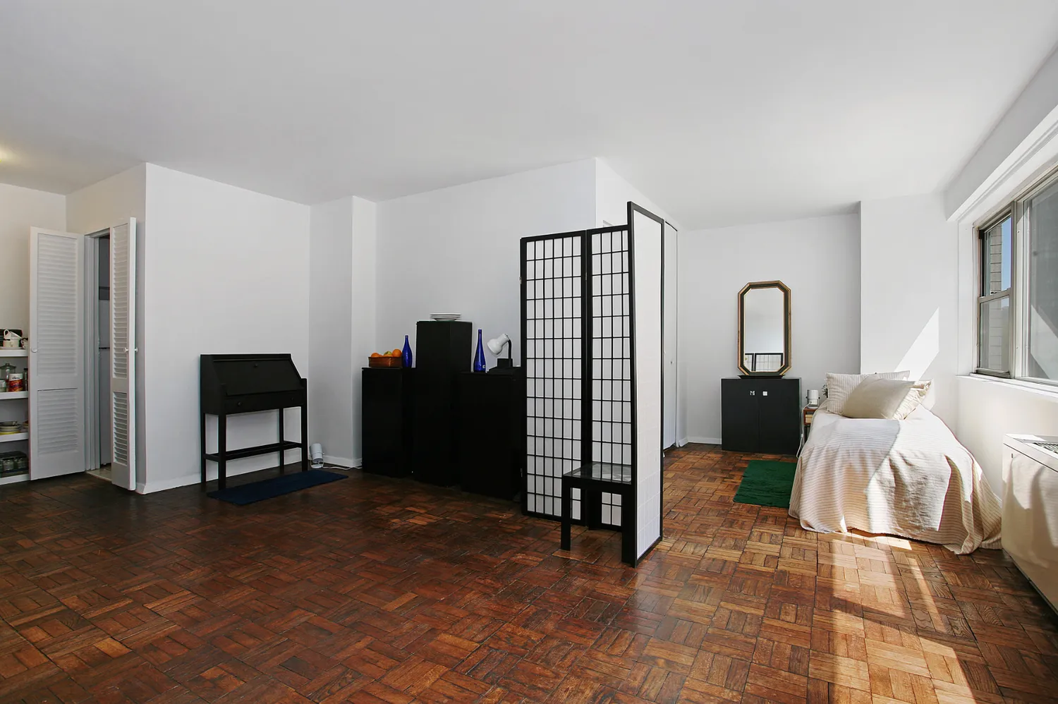 $3,200 | 321 East 48th Street, Unit 7F | Midtown East