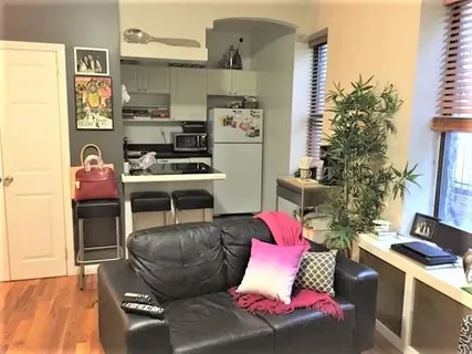 $2,700 | 305 East 95th Street, Unit 3H | Upper East Side