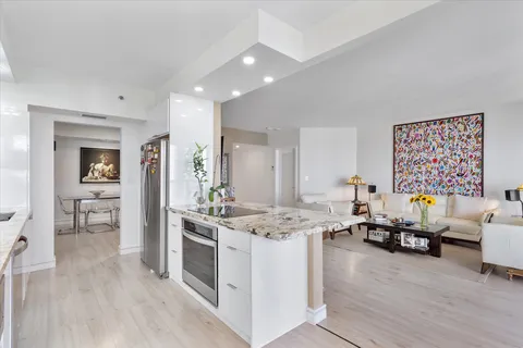 $629,000 | 20191 East Country Club Drive, Unit 1903, Aventura, FL 33180