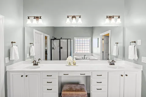 $899,900 | 16532 Flintrock Falls Lane, Charlotte, NC 28278