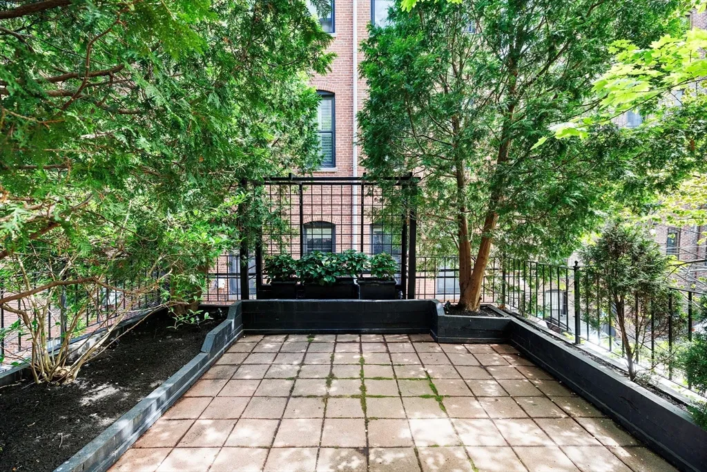$2,650,000 | 22 Worcester Square, Unit 1, Boston, MA 02118
