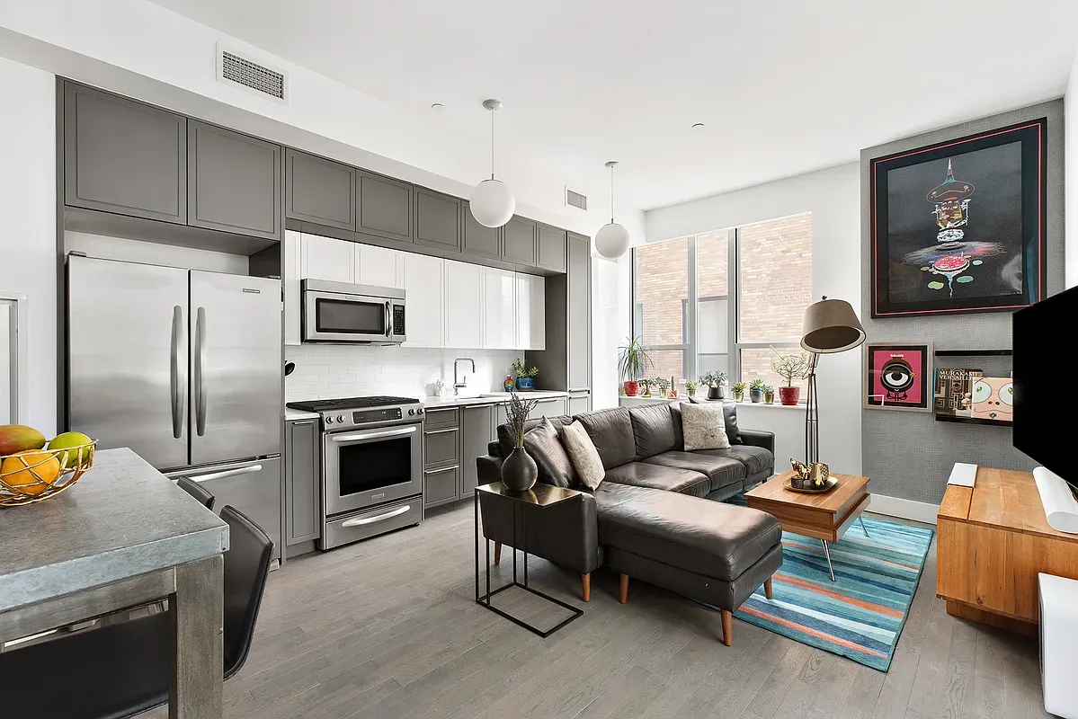 $6,495 | 416 West 52nd Street, Unit 523 | Hell's Kitchen
