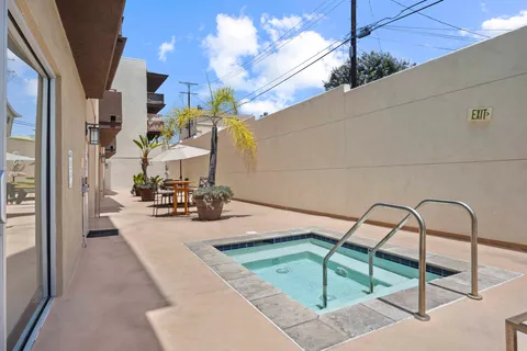 Contact Agent | 7100 Alvern Street, Unit 311, Los Angeles, CA 90045