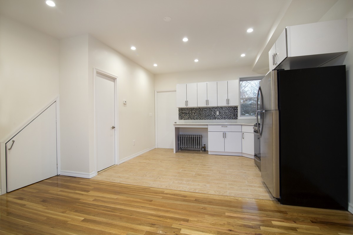 14-36 30th Road, Unit 1 Queens, NY 11102 - Photo 5 of 7